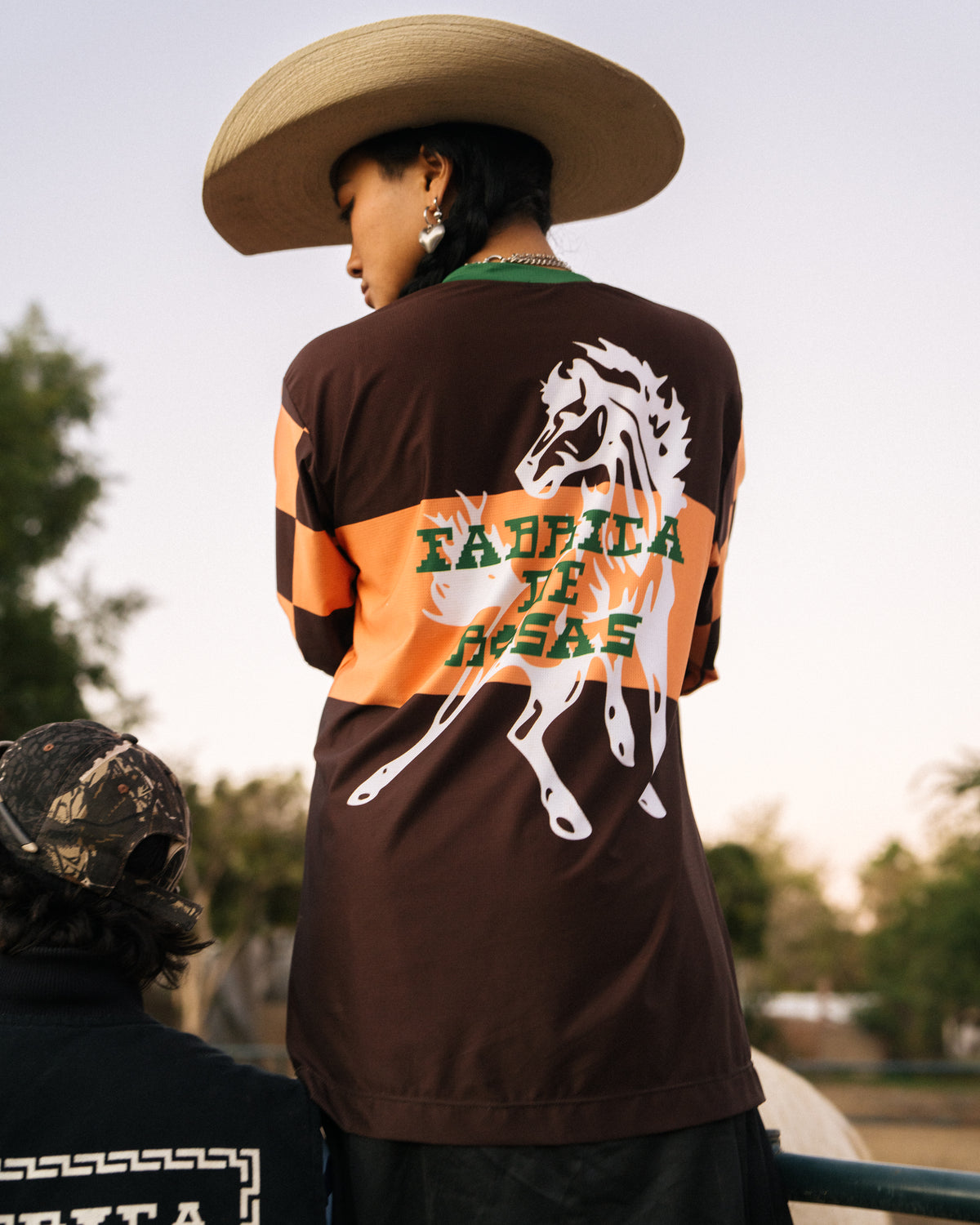 FABRICA X CRUST - WOMEN'S VIRGIL LONG SLEEVE TECH TEE - PEACH